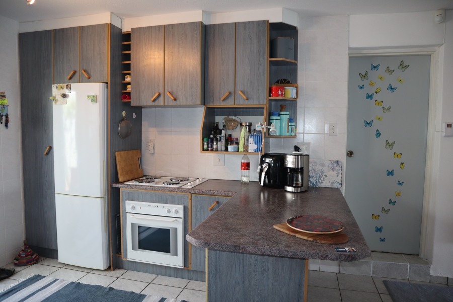 To Let 3 Bedroom Property for Rent in Wavecrest Eastern Cape